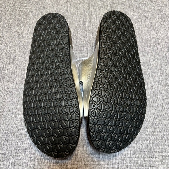 Women's Devin Two Band Footbed Sandals - Universal Thread, Silver - Picture 6 of 6